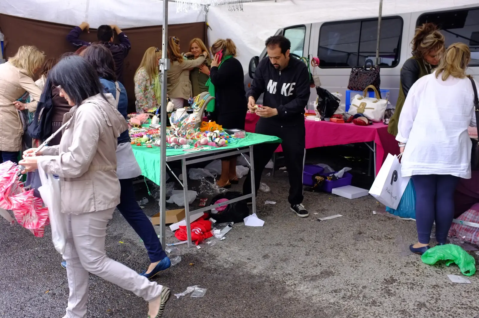 Stalls at the Alcossebre street market
